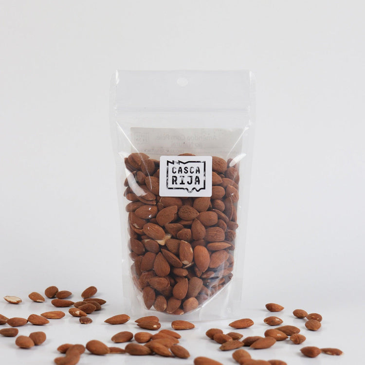 Amandes naturelles avec peau 250 g