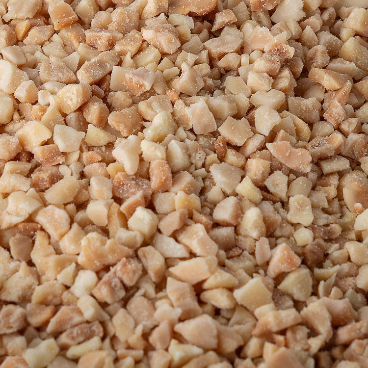 Mandorle granulate tostate senza pelle