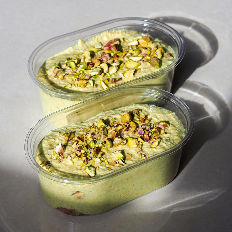 Pistacchi sgusciati con pelle tostati