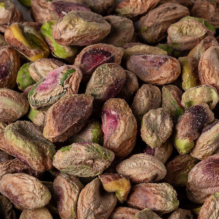 Noccioli di pistacchio con pelle tostati