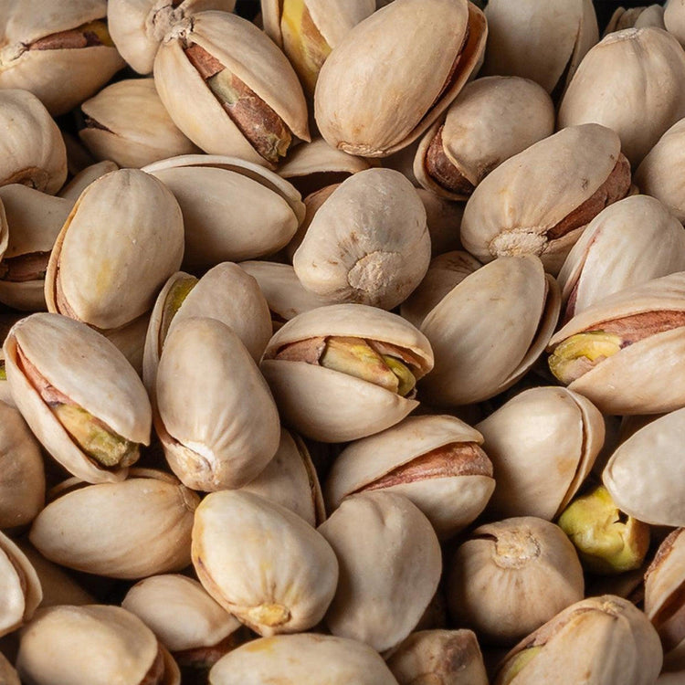 Pistacchi con guscio al naturale