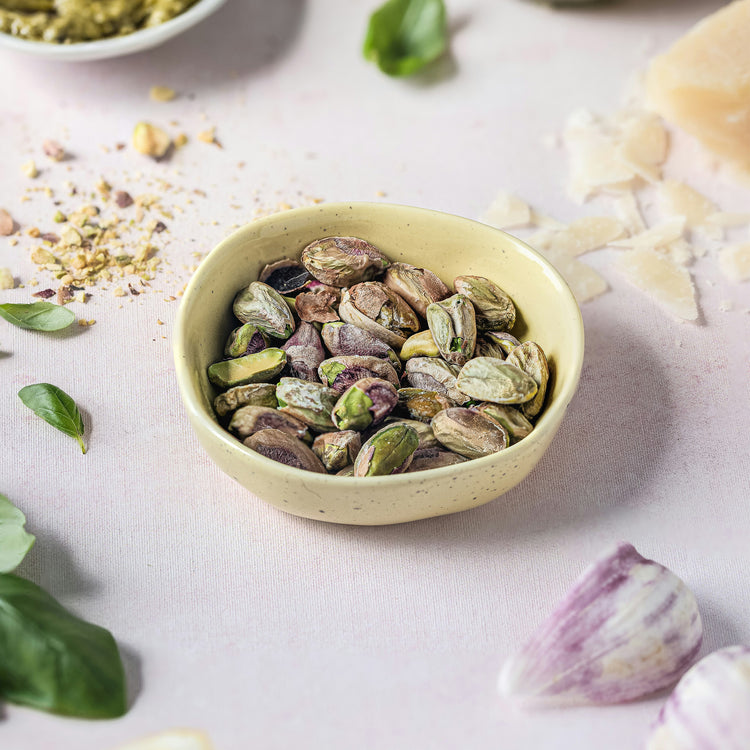 Pistacchi con guscio al naturale